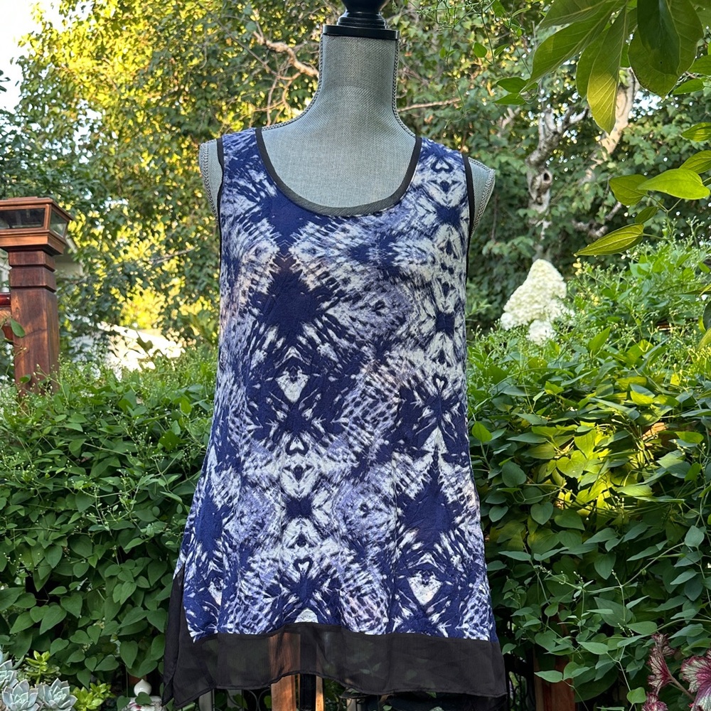 Simply Vera Vera Wang Blue and White Patterned Tank Top